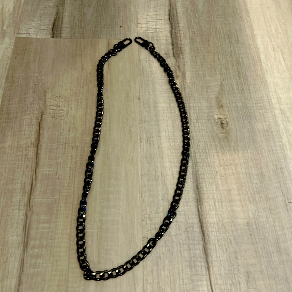 Gunmetal chain.  Use on purse or as necklace.
